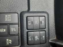 https://riyasewana.com/uploads/toyota-axio-g-2015-2320514212093.jpg