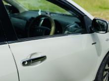 https://riyasewana.com/uploads/toyota-axio-g-2215210917856.jpg