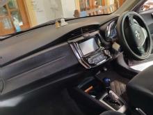 https://riyasewana.com/uploads/toyota-axio-hybrid-91100216566.jpg