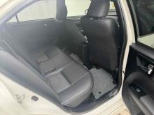 https://riyasewana.com/uploads/toyota-axio-wxb-112240324773.jpg