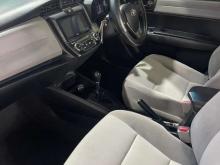 https://riyasewana.com/uploads/toyota-axio-x-252019396654.jpg
