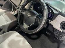 https://riyasewana.com/uploads/toyota-axio-x-252019396786.jpg
