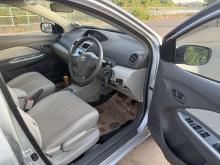 https://riyasewana.com/uploads/toyota-belta-11343376884.jpg