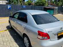 https://riyasewana.com/uploads/toyota-belta-2009-2211433612313.jpg