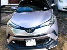 Toyota CHR NGX 50 2017 SUV
