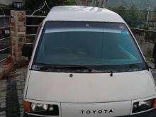 Toyota CR27 1996 Van
