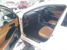 https://riyasewana.com/uploads/toyota-camry-hybrid-11134506696.jpg