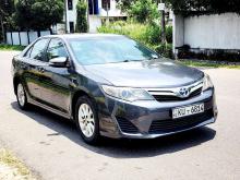 https://riyasewana.com/uploads/toyota-camry-hybrid-121229226213.jpg