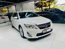 https://riyasewana.com/uploads/toyota-camry-hybrid-2917130222302.jpg