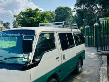 Nissan Caravan 1990 Van