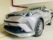 Toyota CHR NGX50 2017 SUV