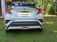 https://riyasewana.com/uploads/toyota-ch-r-2018-615355012292.jpg