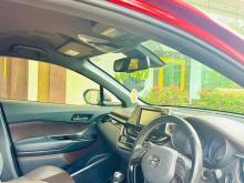 https://riyasewana.com/uploads/toyota-ch-r-3015095424625.jpg