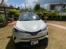 Toyota CHR NGX 101 2018 SUV