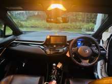 https://riyasewana.com/uploads/toyota-ch-r-ngx10-2018-3019265212703.jpg