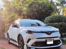 Toyota CHR NGX10 2018 SUV