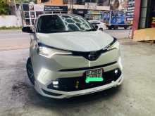 Toyota CHR NGX50 2018 SUV