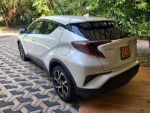 https://riyasewana.com/uploads/toyota-chr-111748336105.jpg