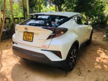 https://riyasewana.com/uploads/toyota-chr-1214525924322.jpg