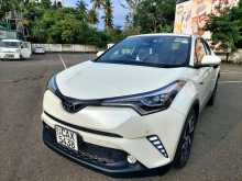 Toyota CHR NGX 50 2018 SUV