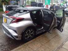 https://riyasewana.com/uploads/toyota-chr-17121833482.jpg