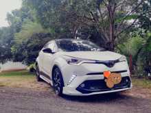 https://riyasewana.com/uploads/toyota-chr-19125939632.jpg
