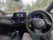 https://riyasewana.com/uploads/toyota-chr-19125939684.jpg