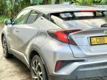 https://riyasewana.com/uploads/toyota-chr-199483524382.jpg