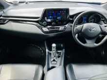 https://riyasewana.com/uploads/toyota-chr-1st-1594523865.jpg
