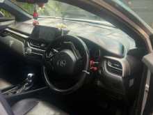 https://riyasewana.com/uploads/toyota-chr-2017-1010012712752.jpg