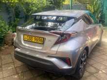 https://riyasewana.com/uploads/toyota-chr-2017-1010012712753.jpg