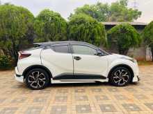 https://riyasewana.com/uploads/toyota-chr-2017-2211500712782.jpg