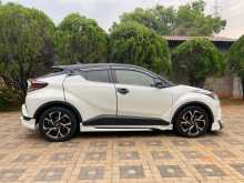 https://riyasewana.com/uploads/toyota-chr-2017-2322050112902.jpg