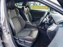 https://riyasewana.com/uploads/toyota-chr-2017-2618410312413.jpg