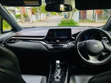 https://riyasewana.com/uploads/toyota-chr-2017-298554312023.jpg