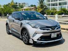 Toyota CHR NGX50 2017 SUV