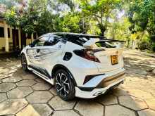 https://riyasewana.com/uploads/toyota-chr-2018-1922092412362.jpg