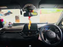 https://riyasewana.com/uploads/toyota-chr-2018-2011171612413.jpg