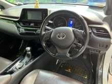 https://riyasewana.com/uploads/toyota-chr-2018-2015040912414.jpg