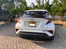 https://riyasewana.com/uploads/toyota-chr-2018-215465412873.jpg