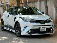 Toyota CHR NGX 10 2018 SUV