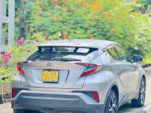 https://riyasewana.com/uploads/toyota-chr-2018-247143812162.jpg