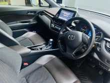 https://riyasewana.com/uploads/toyota-chr-2018-2520004312503.jpg