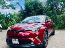 Toyota CHR NGX50 2018 SUV