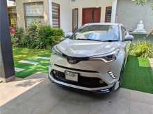 Toyota CHR NGX 2017 SUV