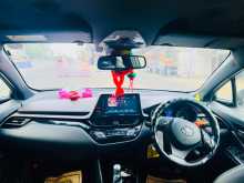 https://riyasewana.com/uploads/toyota-chr-2020-2218181712573.jpg