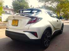 https://riyasewana.com/uploads/toyota-chr-2120526424.jpg