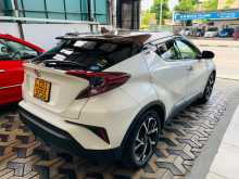 https://riyasewana.com/uploads/toyota-chr-2144357324.jpg