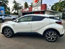 https://riyasewana.com/uploads/toyota-chr-22258154672.jpg