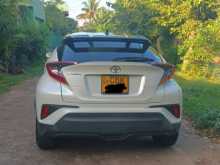 https://riyasewana.com/uploads/toyota-chr-24851354323.jpg